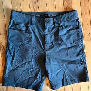 Or a men’s blue casual shorts